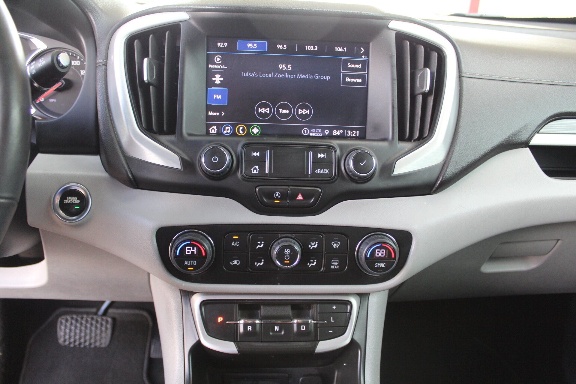 Used 2022 GMC Terrain SLT w/ Tech Package FWD image 46