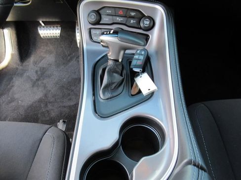 Certified 2022 Dodge Challenger R/T image 18