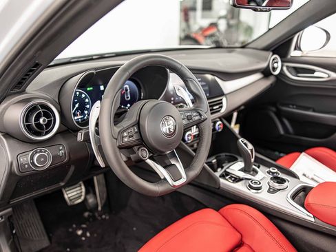 New 2025 Alfa Romeo Giulia AWD w/ Driving Assist Package image 20