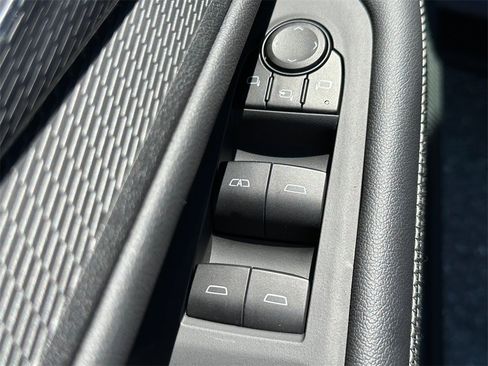 Used 2024 Chevrolet Blazer EV LT image 22