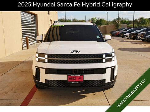 Used 2025 Hyundai Santa Fe Calligraphy image 2