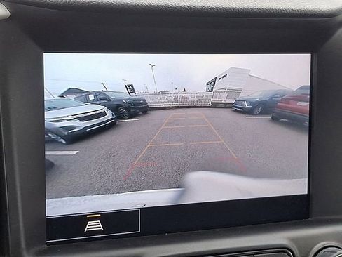 Used 2023 GMC Terrain SLT w/ Elevation Edition image 19