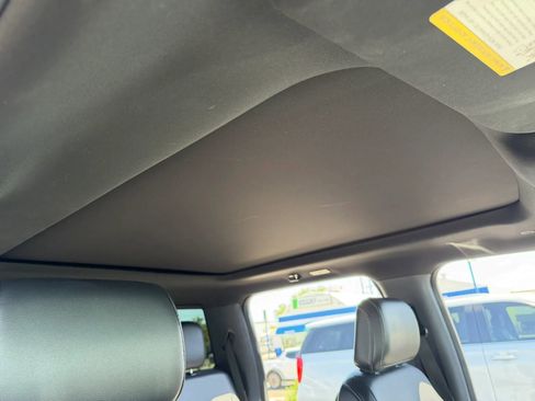 Used 2023 Ford F150 Lariat AWD/4WD image 30