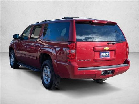 Used 2014 Chevrolet Suburban LT image 8