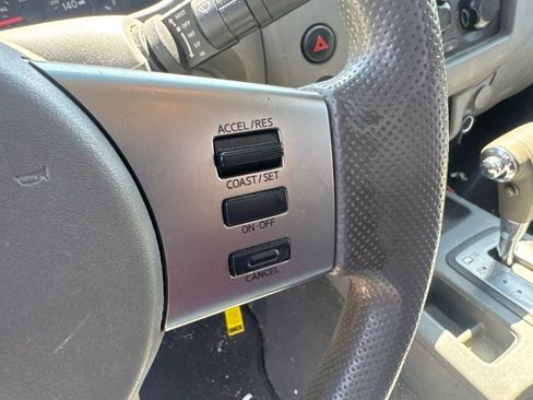 Used 2009 Nissan Frontier SE w/ Power Pkg RWD image 17