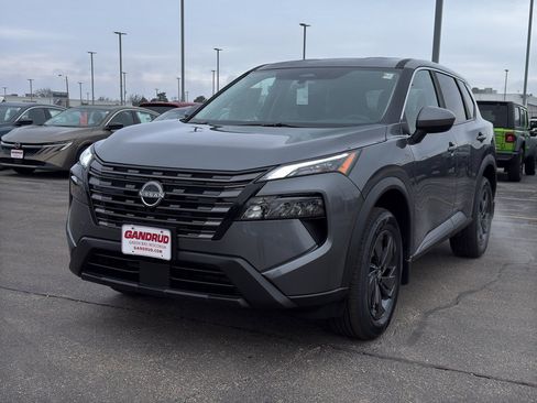 New 2026 Nissan Rogue SV image 2