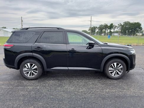 Used 2026 Nissan Pathfinder SL AWD/4WD image 13
