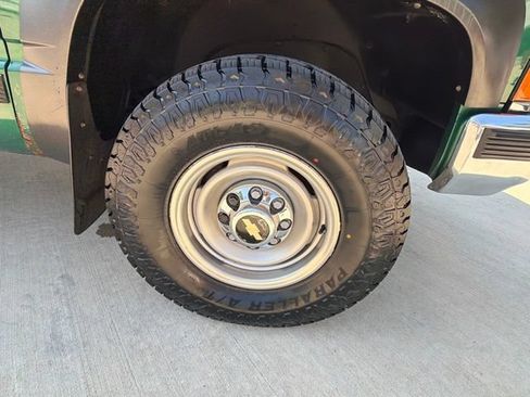 Used 1999 Chevrolet Silverado 2500 4x4 Crew Cab w/ Preferred Equipment Group 2 image 28