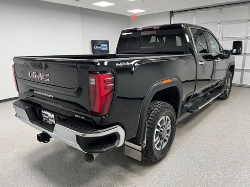 Used 2024 GMC Sierra 3500 SLT w/ SLT Convenience Package image 10