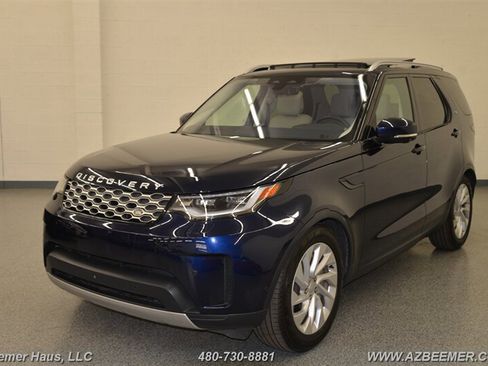 Used 2022 Land Rover Discovery S image 2