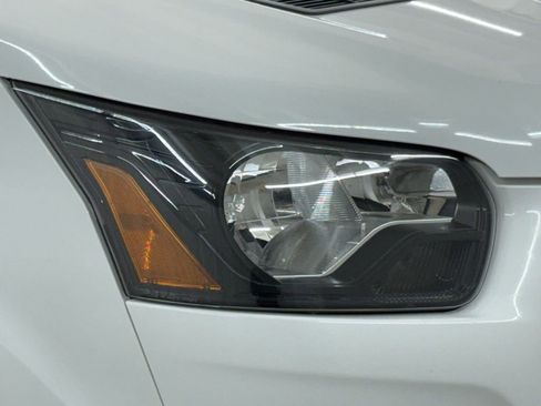 Used 2024 Ford Transit 250 Low Roof w/ Exterior Upgrade Package image 27