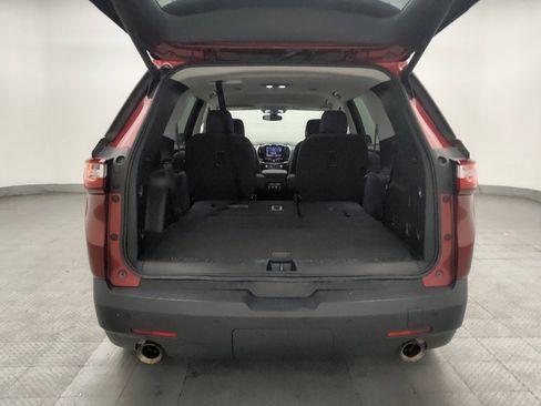 Used 2020 Chevrolet Traverse LT FWD image 29