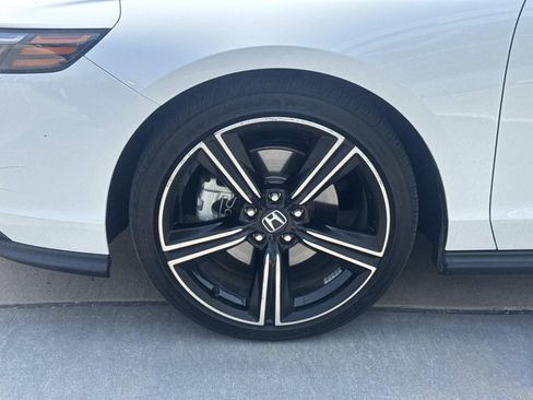 Used 2025 Honda Accord Sport image 4