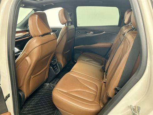 Used 2021 Lincoln Nautilus Reserve w/ Cargo Utility Package image 21