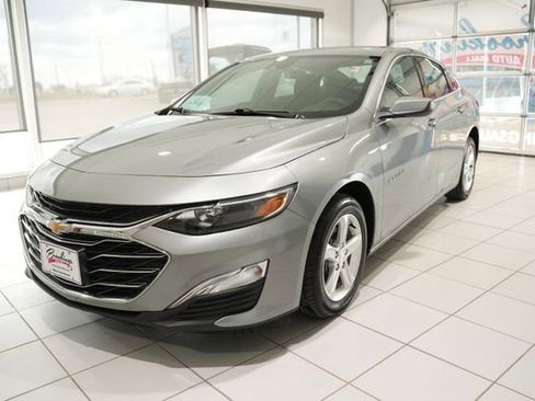 Used 2025 Chevrolet Malibu LS w/ Driver Confidence Package FWD image 5