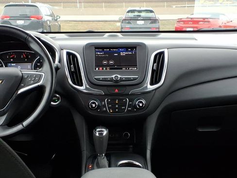 Used 2021 Chevrolet Equinox LT image 10