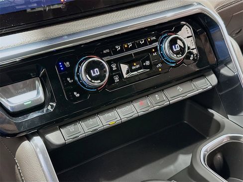 New 2025 GMC Sierra 2500 Denali w/ Denali Reserve Package image 19