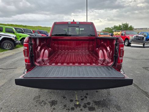 Used 2019 RAM 1500 Laramie AWD/4WD image 28