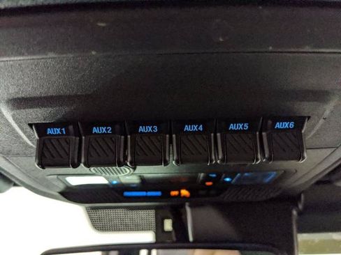Certified 2025 Ford Bronco Badlands AWD/4WD image 8