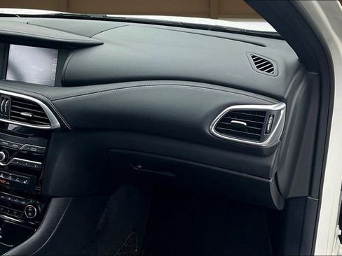 Used 2019 INFINITI QX30 Sport w/ Cargo Package image 17