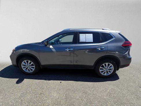 Used 2018 Nissan Rogue SV AWD/4WD image 6