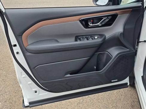 New 2026 Subaru Forester Sport AWD/4WD image 17