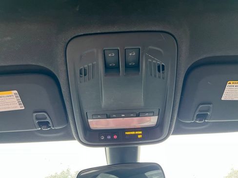 Used 2017 Chevrolet Cruze LT w/ Sun And Sound Package FWD image 32