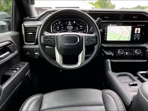 Used 2025 GMC Sierra 3500 Denali w/ Denali Reserve Package AWD/4WD image 11