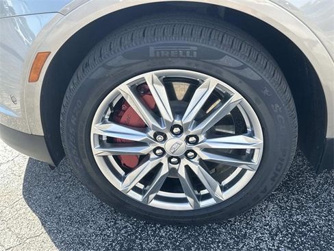 Certified 2023 Cadillac XT5 Sportv w/ Technology Package image 9