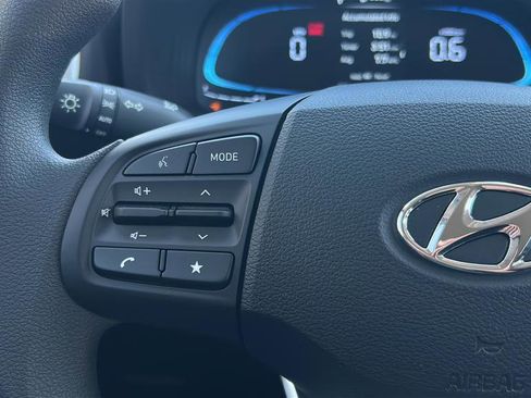New 2026 Hyundai Venue SE FWD image 25