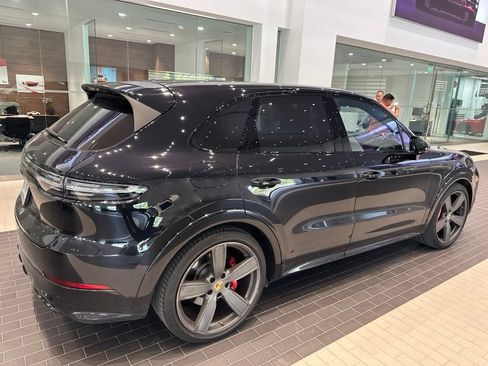 Certified 2021 Porsche Cayenne GTS AWD/4WD image 4