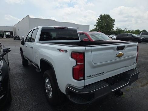 Used 2026 Chevrolet Silverado 2500 LTZ w/ LTZ Convenience Package AWD/4WD image 4