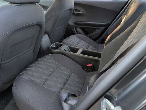 Used 2014 Chevrolet Volt w/ Enhanced Safety Package 2 FWD image 18
