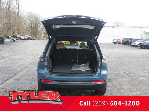 New 2026 Jeep Grand Cherokee Limited image 17