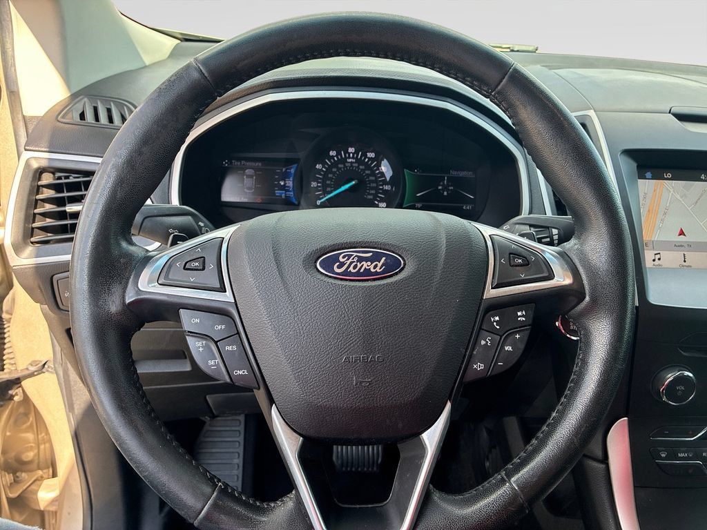 Used 2017 Ford Edge SEL w/ Equipment Group 201A FWD image 12
