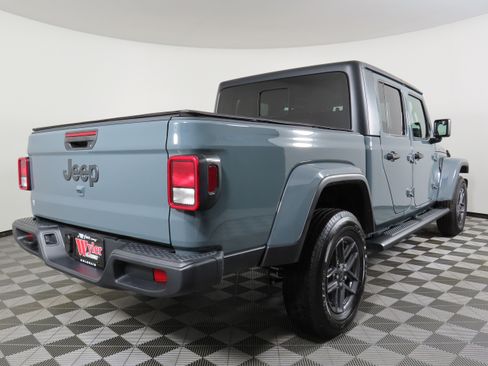 Used 2025 Jeep Gladiator Sport image 44