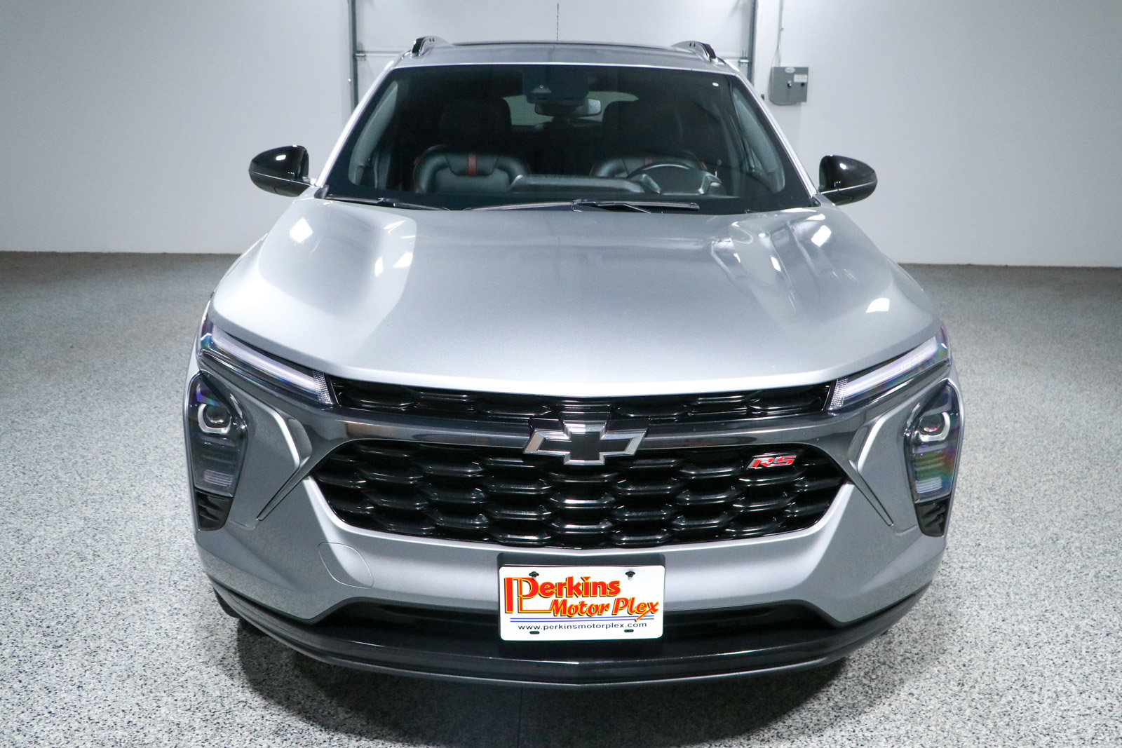 Used 2025 Chevrolet Trax RS w/ Sunroof Package FWD image 4