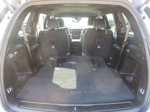 Used 2024 Jeep Grand Cherokee L Laredo AWD/4WD image 39