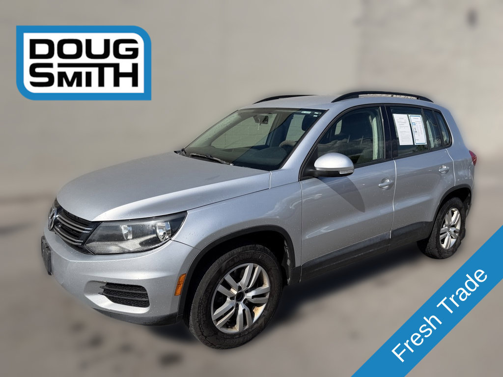 Used 2015 Volkswagen Tiguan S FWD image 1