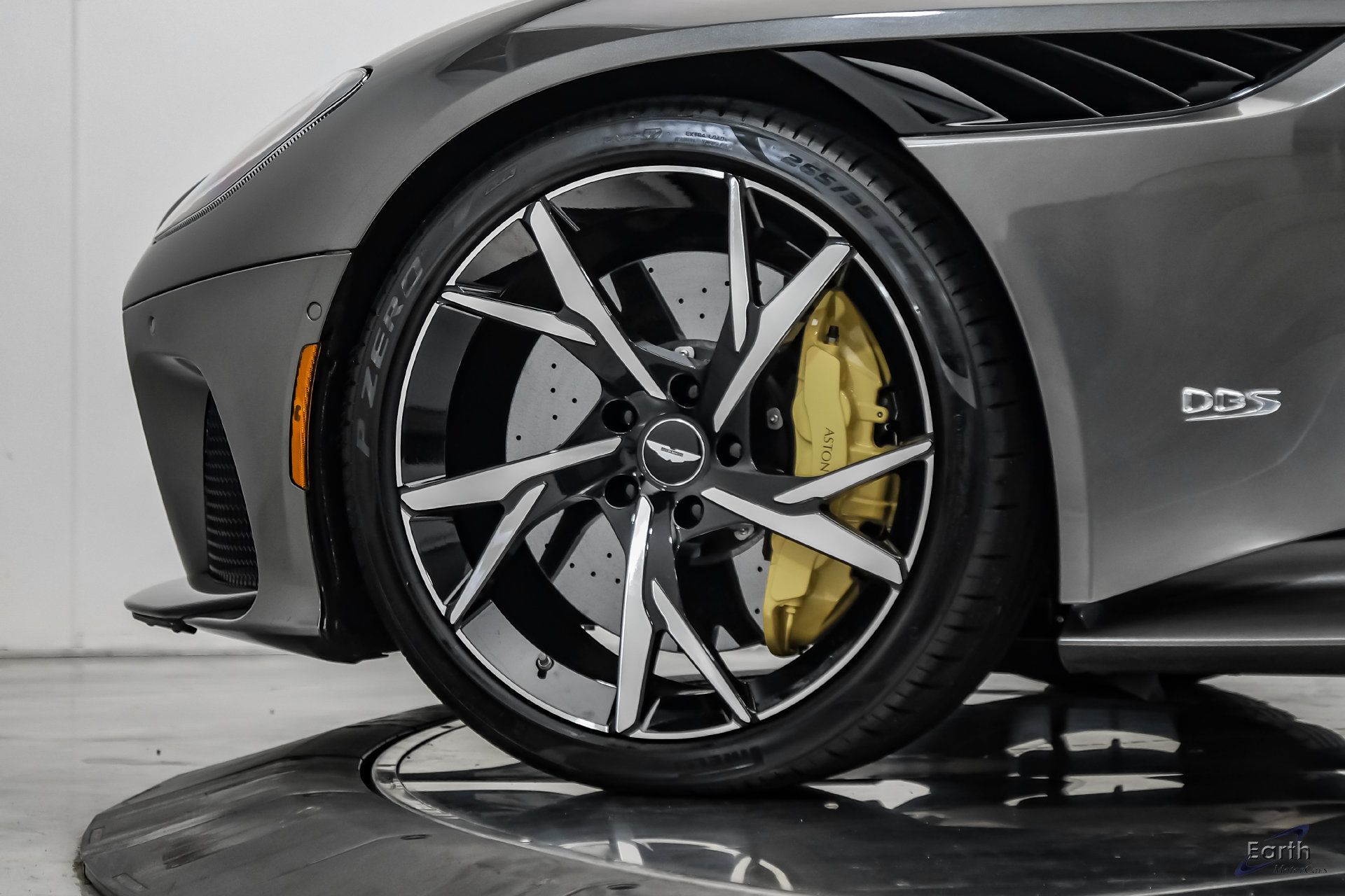 Used 2019 Aston Martin DBS Superleggera RWD image 95