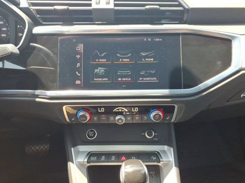 Used 2021 Audi Q3 2.0T Premium AWD/4WD image 9