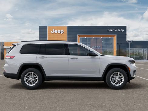 New 2026 Jeep Grand Cherokee L Laredo AWD/4WD image 22