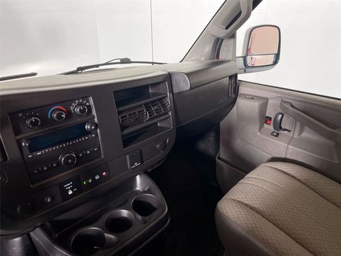 Used 2020 Chevrolet Express 3500 Extended w/ Driver Convenience Package image 20
