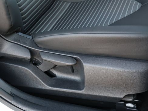 Used 2023 Toyota Camry SE image 29