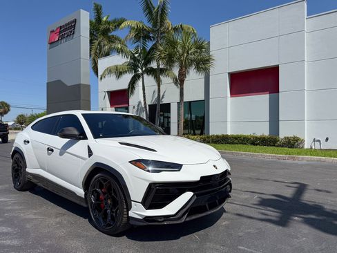 Used 2023 Lamborghini Urus Performante AWD/4WD image 19