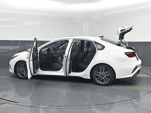 Used 2023 Kia Forte GT-Line w/ GT-Line Premium Package image 53