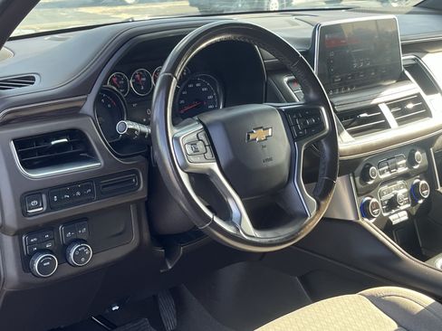 Used 2021 Chevrolet Suburban LS AWD/4WD image 14