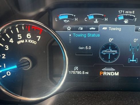 Used 2018 Ford F150 Platinum w/ Equipment Group 701A Luxury AWD/4WD image 14