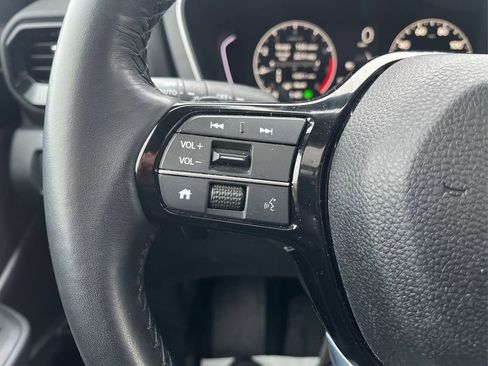 Used 2025 Honda Pilot Touring image 31