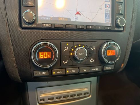 Used 2007 Nissan Altima 3.5 SL w/ Technology Pkg FWD image 17